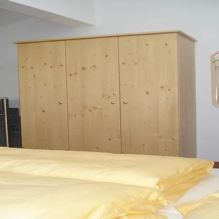 Marian * ノイシュティフト・イム・シュトゥーバイタール